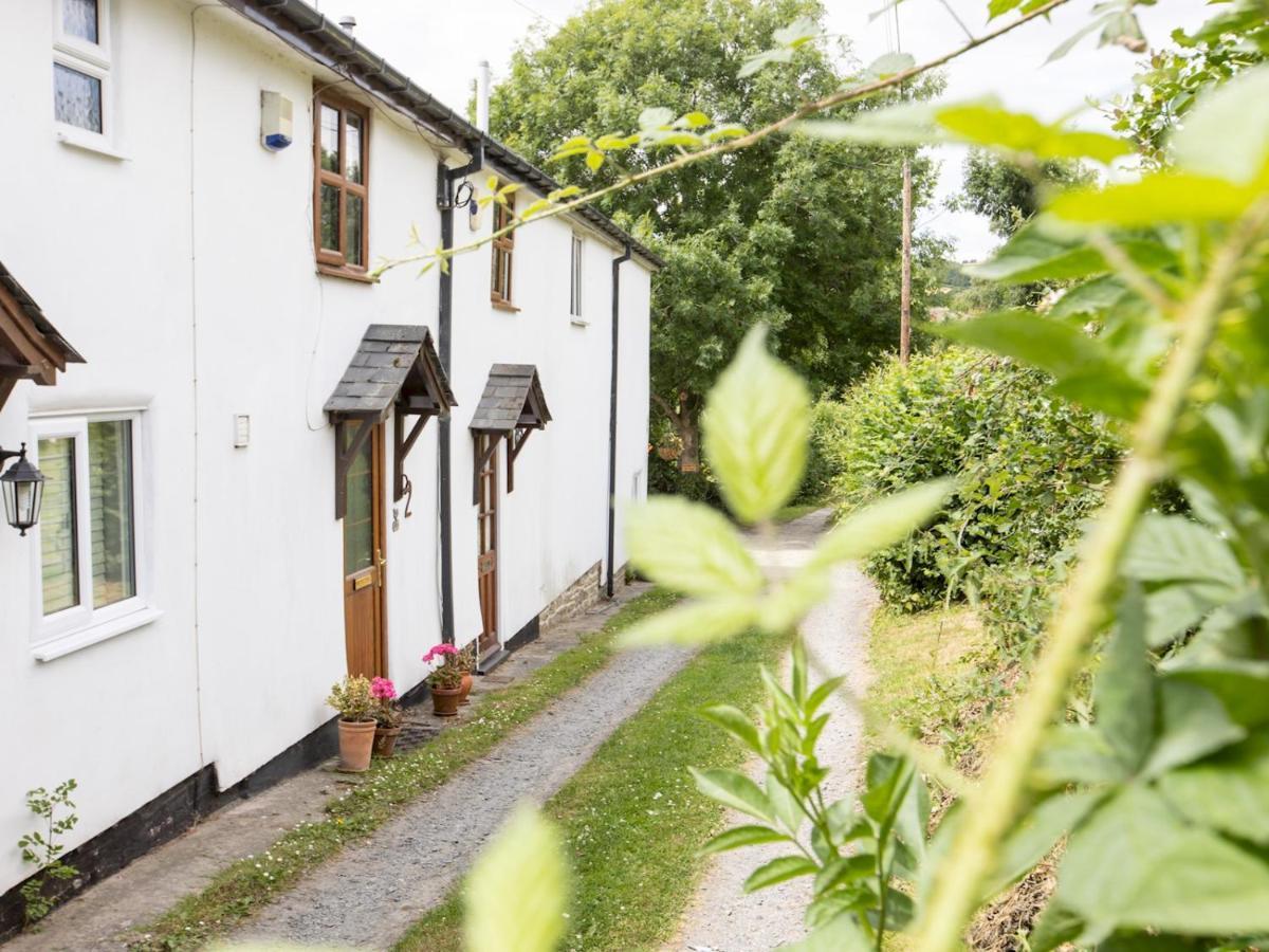 Pass The Keys Cosy Cottage With Views Over The Shropshire Hills Ludlow Exterior photo